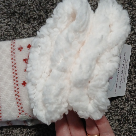 ❤️Snoopy Sherpa Socks Cozy Moments Fuzzy Footies Slippers - Picture 9 of 9